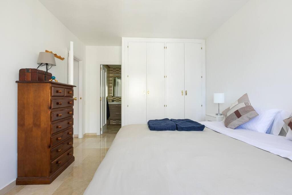 Seaview Estepona Marine Port With Pools מראה חיצוני תמונה