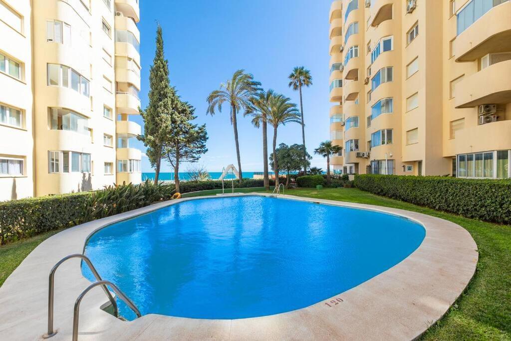 Seaview Estepona Marine Port With Pools מראה חיצוני תמונה